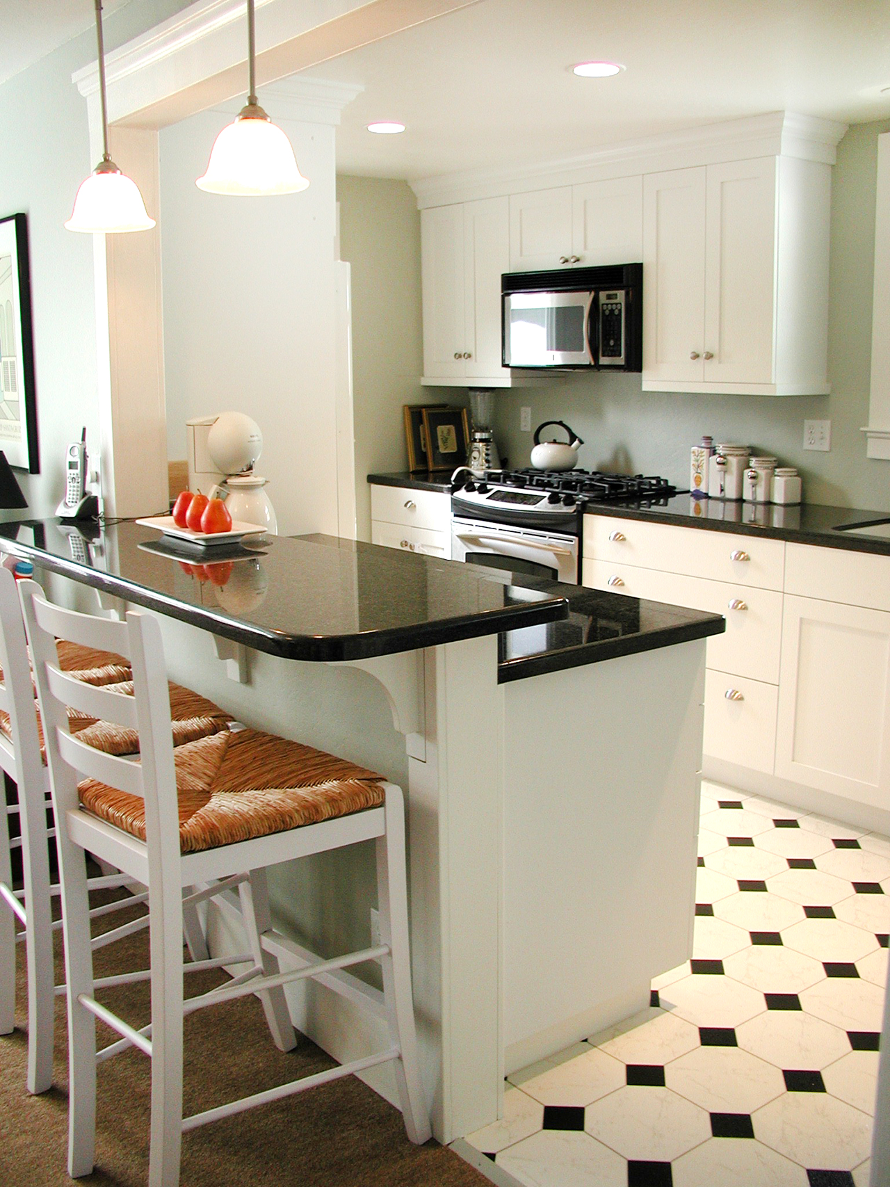 White cabinets Foster City